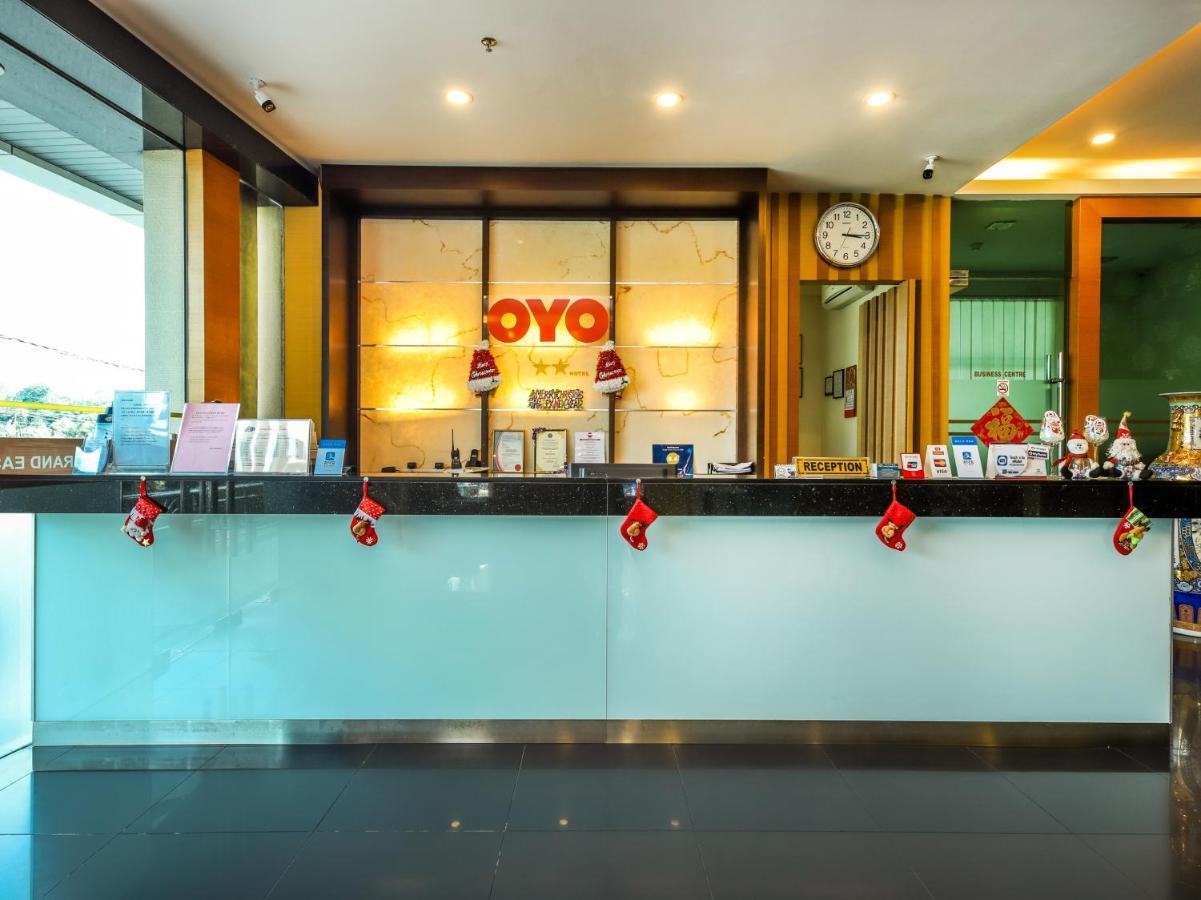 Oyo 371 Grand Eastern Hotel Kota Kinabalu Buitenkant foto